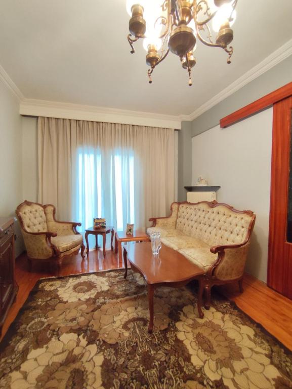 Σπίτι τετράκλινο με θεα Φλώρινα - B&B Florina