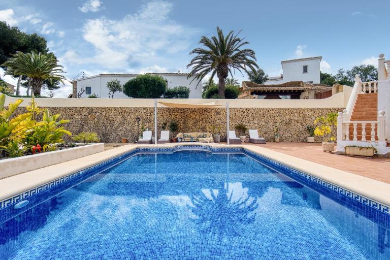 Casa Libra luxury villa sleeps six to 10 - B&B Fanadix
