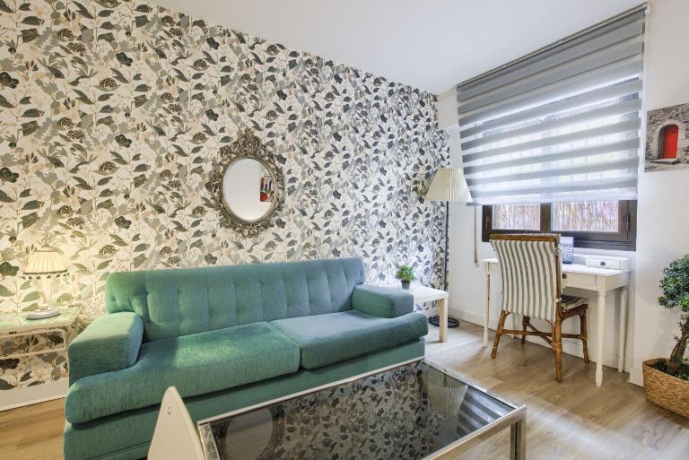 Dobo Madrid Ventas - B&B Madrid