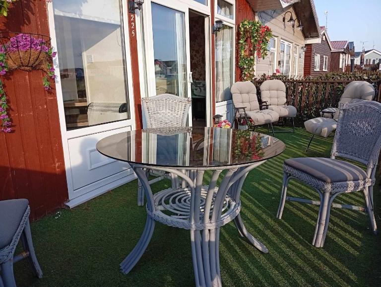 Yeolde 3 BEDROOM country View seashak Cottage NEW LOW 2026 PRICES PLUS FREE ELECTRIC ENJOY BRING YOUR DOG - Ferienwohnung Bridlington