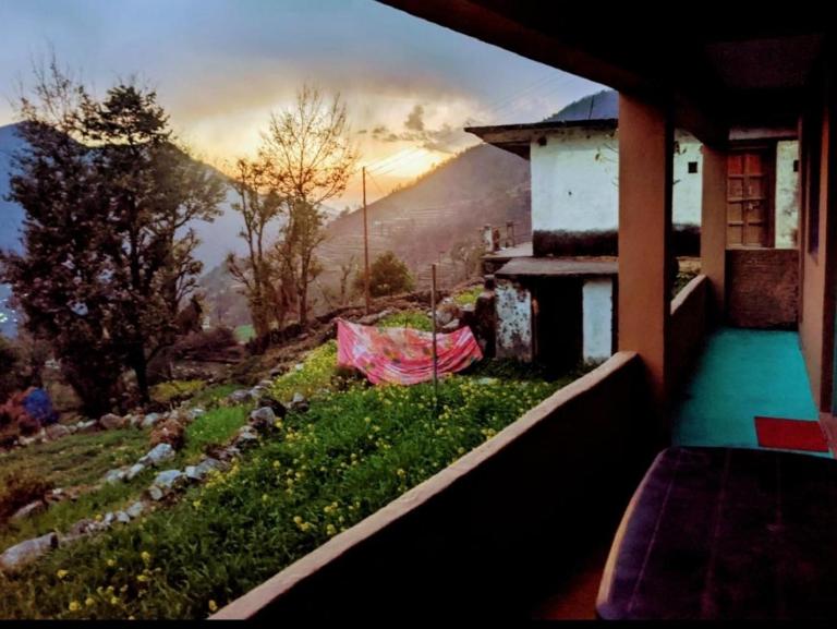 Moon Homestay Tungnath - Chambres d'hôtes Ukhimath