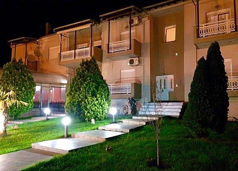 Hotel-Apartments La Strada - B&B Tycheró