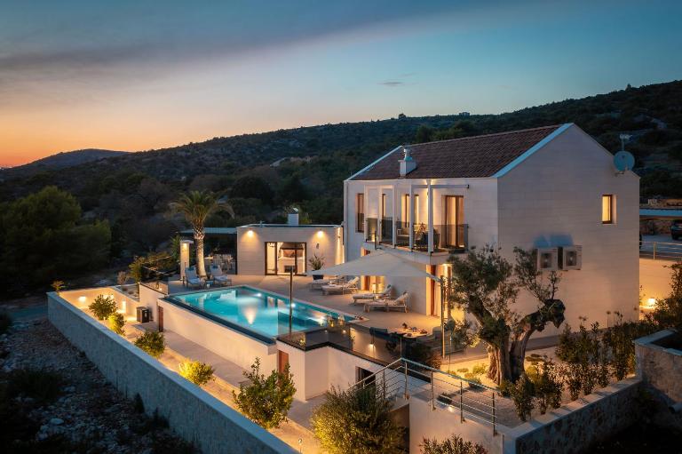 Luxury Villa Sea La Vie with Pool Near Sibenik - B&B Jarebinjak