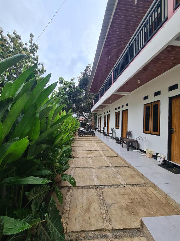 Cencen Guesthouse - Chambres d'hôtes Labuan Bajo