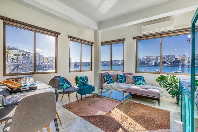 Unique Apartment Xemxija Bay 2Bedroom, 5m to Sea - Ferienwohnung St Paul's Bay