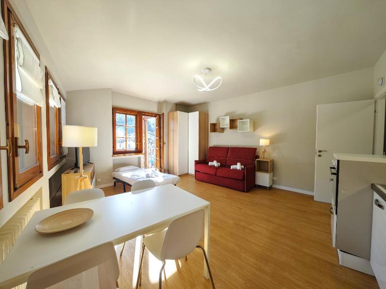 Hostdomus - Casa Ariel - B&B Cesana Torinese