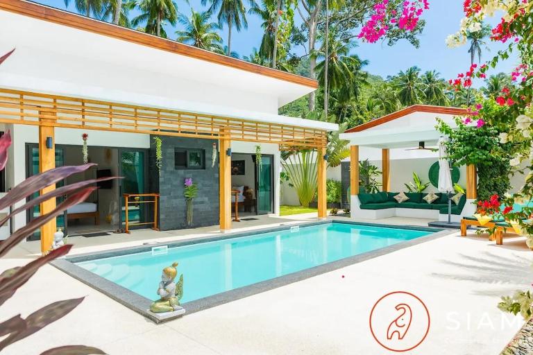 Villa Hansa 3Br & Private Pool - Bed and Breakfast Ban Thung