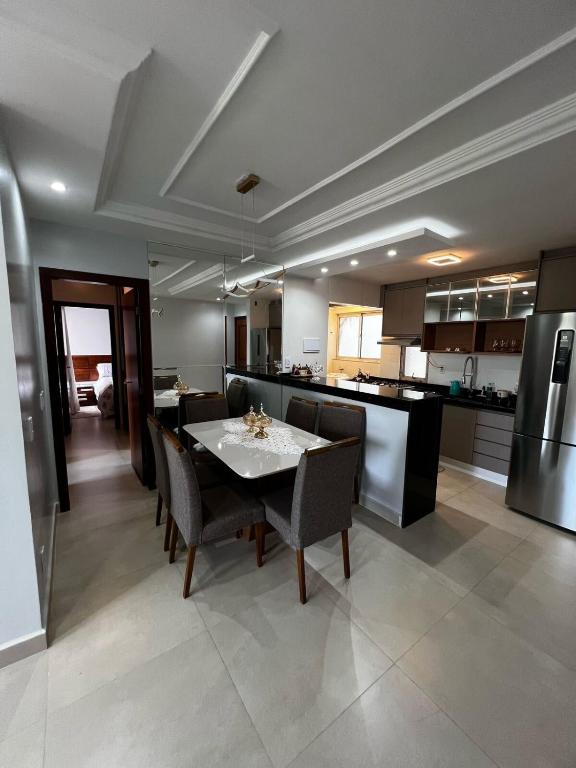 Apartamento 3 quartos mobiliado - Bed and Breakfast Goiânia