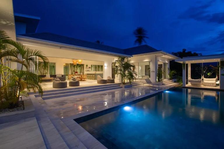 Enchanting 4Br Villa Private Pool & Breakfast incl - Chambres d'hôtes Mae Nam Beach