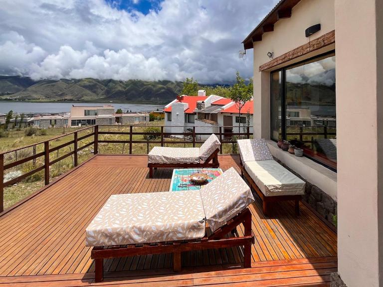 Siri House - Panoramic lake views in Tafi Valley - B&B Tafí del Valle