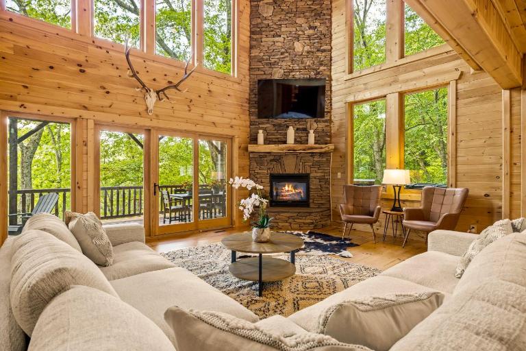 Eagle Nest Lodge Hot Tubs & Mountain Views - Ferienwohnung Seven Devils