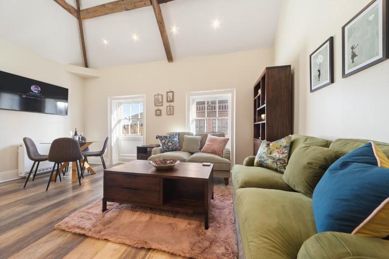 WhiskAwayStays - Vinegar House - Apartment 7 - Bed and Breakfast Worcester