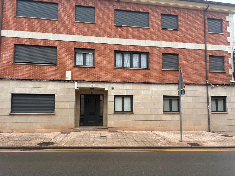 La puerta del valle II Bonito apartamento bien equipado - Chambres d'hôtes Cárdenas