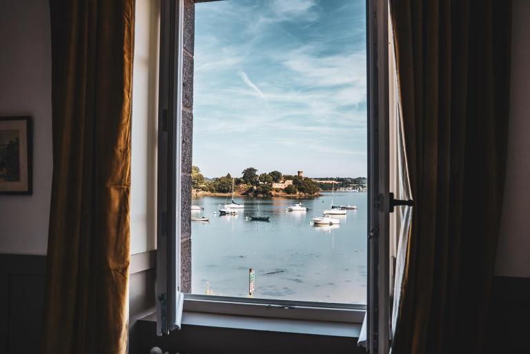 Gîte de luxe familial vue mer - côte d'Emeraude - Ferienwohnung Pleudihen-sur-Rance
