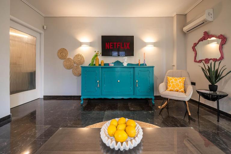 Comfy and calm apartment near the beach - B&B Athens