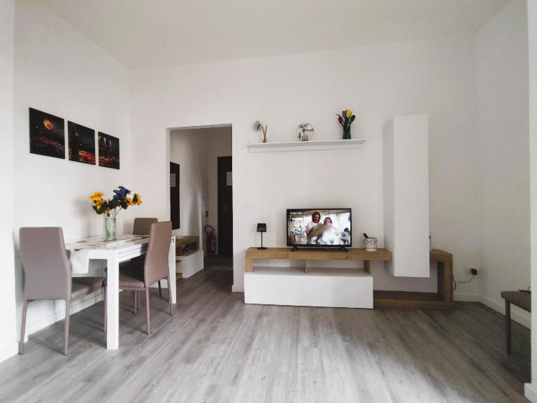 La Casina di Orsolina - Check-in Flessibile - B&B Livorno