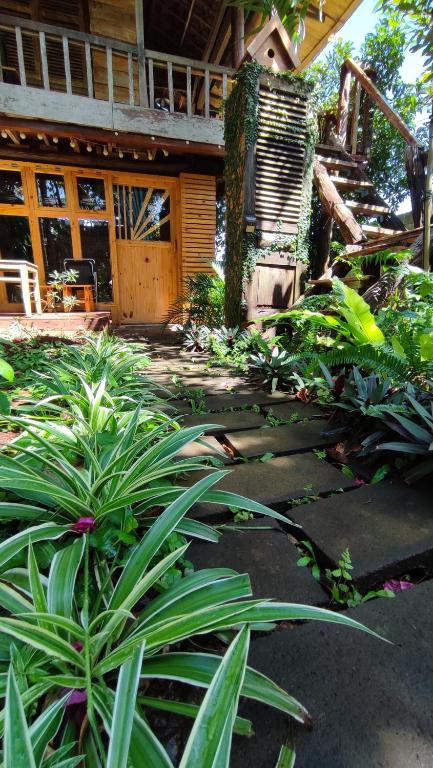 Natural Garden BMT - Bed and Breakfast Buôn Ma Thuột