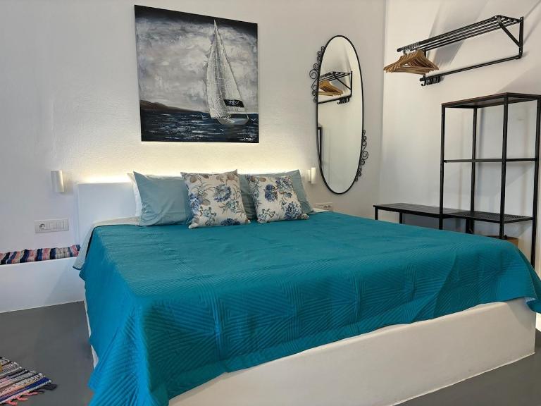 Cavalari Santorini - Sunny and quiet room #3 - B&B Karterádhos