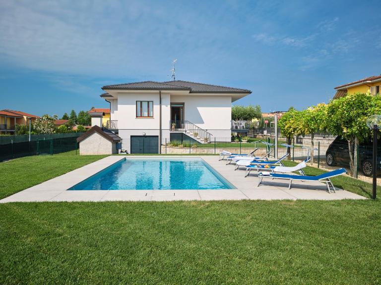 VILLA HARMONY - Regarda Travel - B&B Lazise