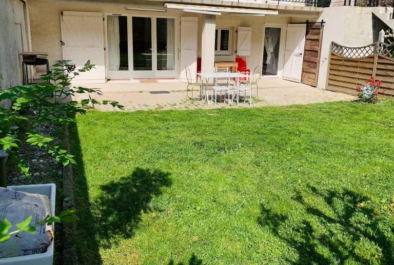 Le Coccoon'Ain - RDC avec jardin privé - B&B Virignin