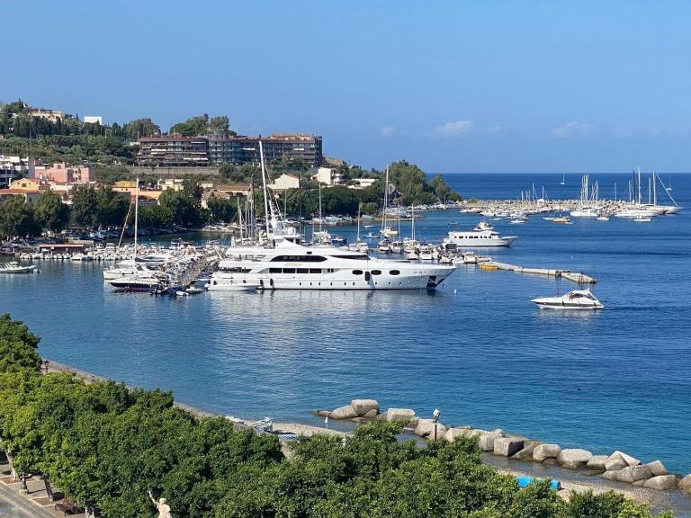 Eolian Penthouse - B&B Milazzo