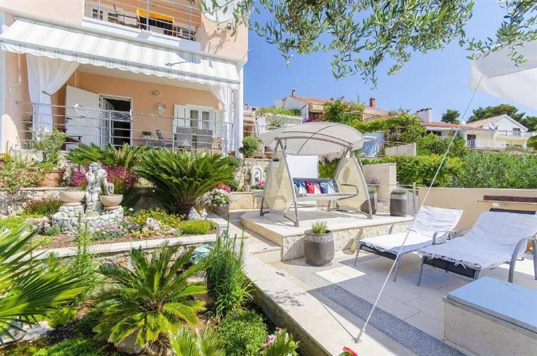 Apartments Nives - Ferienwohnung Trogir