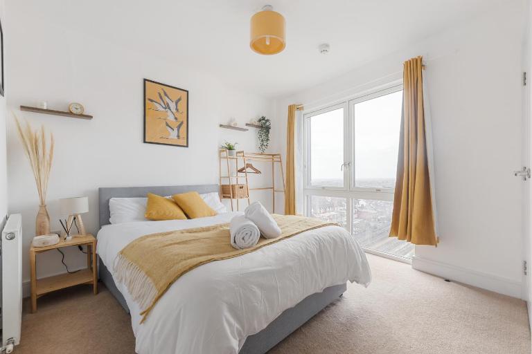 Modern 2BR Sleeps 6 7 Mins Direct To Wembley Stadium - B&B Harrow