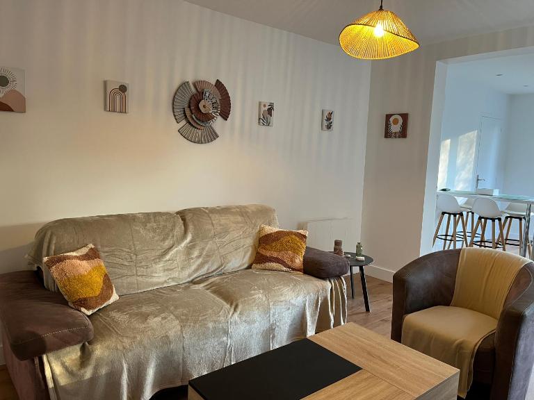 Le 102 - appart-sympa - T2, patio, jardin et cave - Larmor-Plage - B&B Larmor-Plage