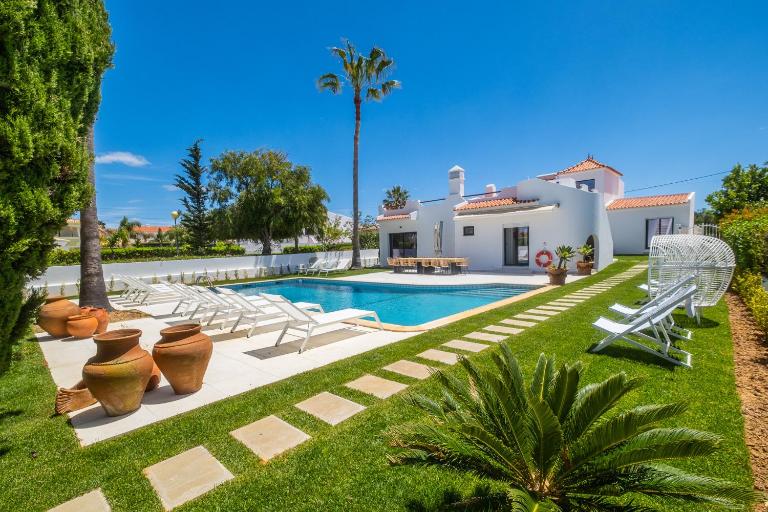 Villa Veiga - Luxury modern design with large beautiful garden - Ferienwohnung Albufeira