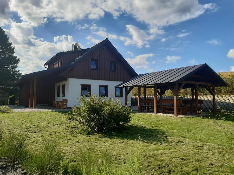 Duhová sova - B&B Jílové u Držkova