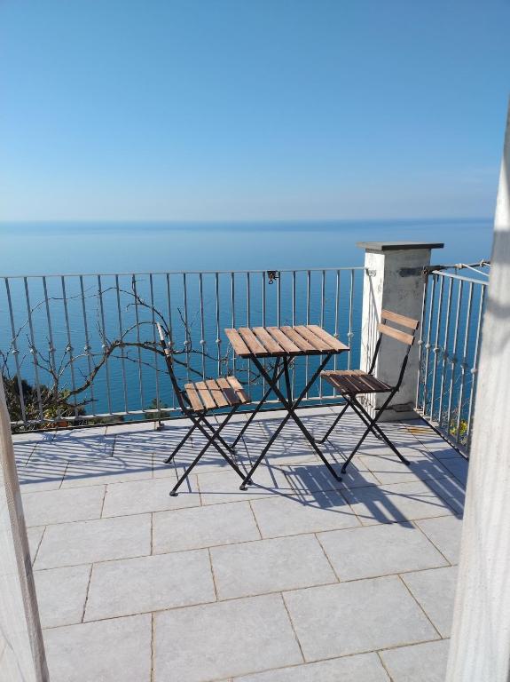 La luna in pesci - B&B Biassa