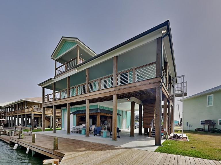The Salty Dog at Copano Bay - Bed and Breakfast Lamar
