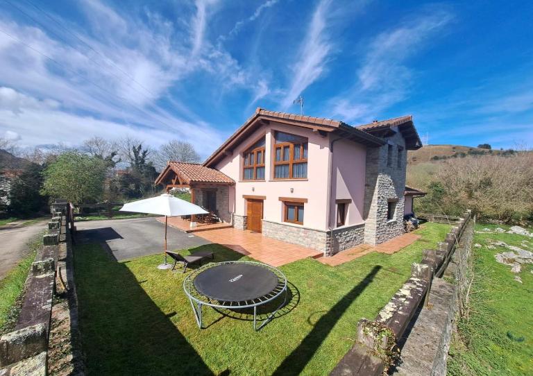 Chalet Huerta de Cañamal - Llanes - Bed and Breakfast Llanes