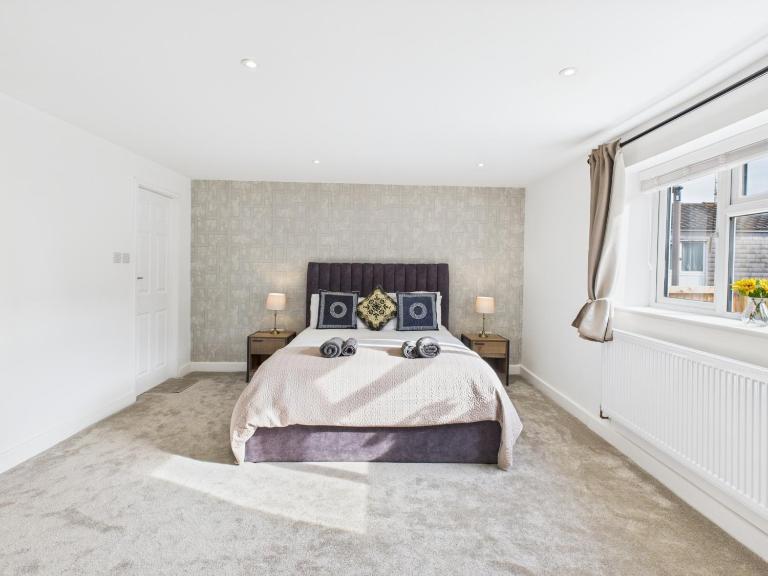 Central Guest Room - En-Suite Parking - B&B Birmingham