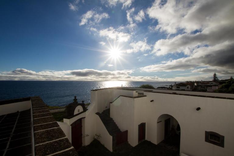 Casa da Rocha Quebrada - B&B Lagoa
