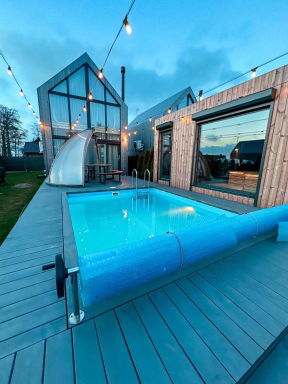 Namas su PRIVAČIU BASEINU, SAUNA IR KUBILU! - B&B Palanga