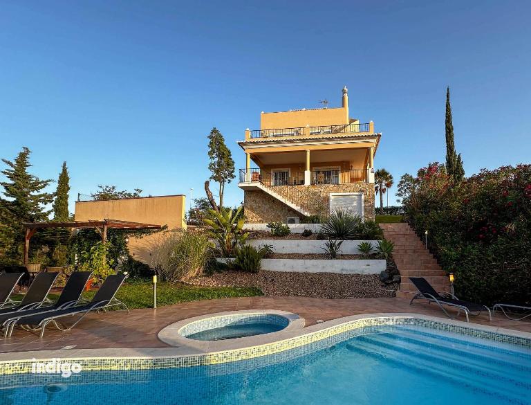 Villa Nosredna 5 Bedroom & Pool LES01 - B&B Ayamonte