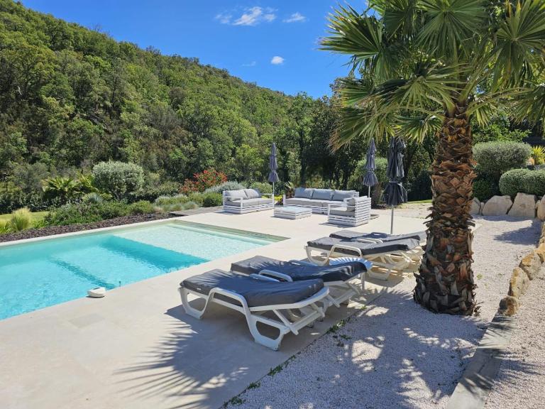Villa les trois J - B&B Grimaud