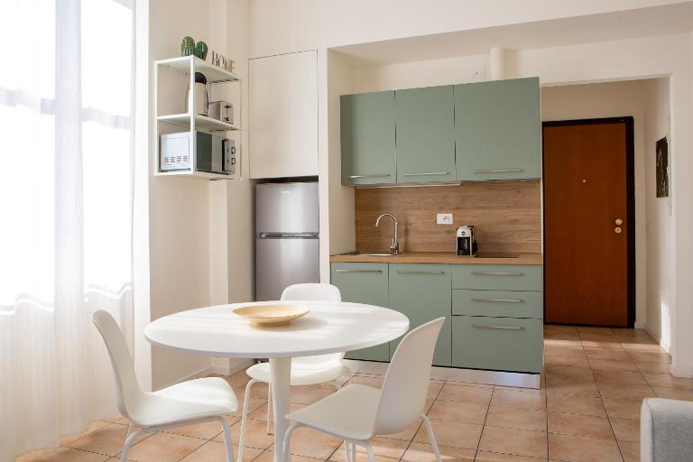 Levante -Walking distance to Center- Free Onsite Parking - Ferienwohnung Como