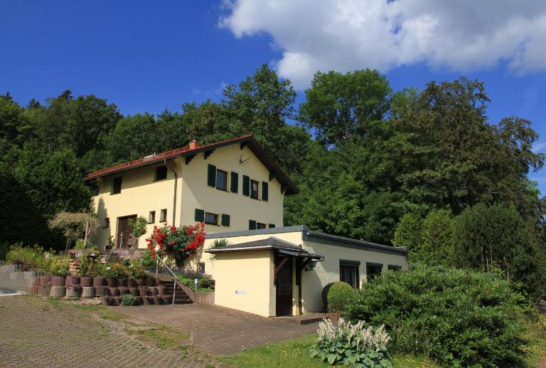 Ferienwohnungen Haus Fröhlich FeWo Fuchstein - B&B Tabarz