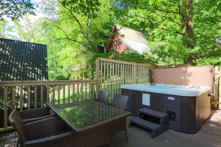 Fern Gully Lodge with Hot Tub - Spa Resort - Devon - B&B Chudleigh
