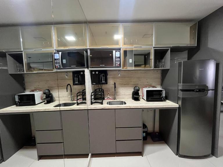 M&V Flats - Prédio Vision - 1,5 km Mané Garrincha - 500m Esplanada dos Ministérios - Vaga de garagem - Ar condicionado - Cama queen size - Piscina - Academia - B&B Brasília