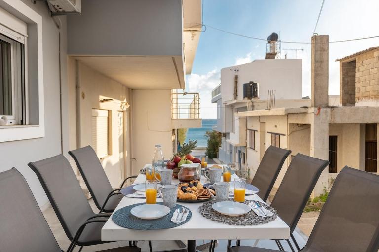 Avra 4 amazing house by the sea - B&B Tsoútsouros