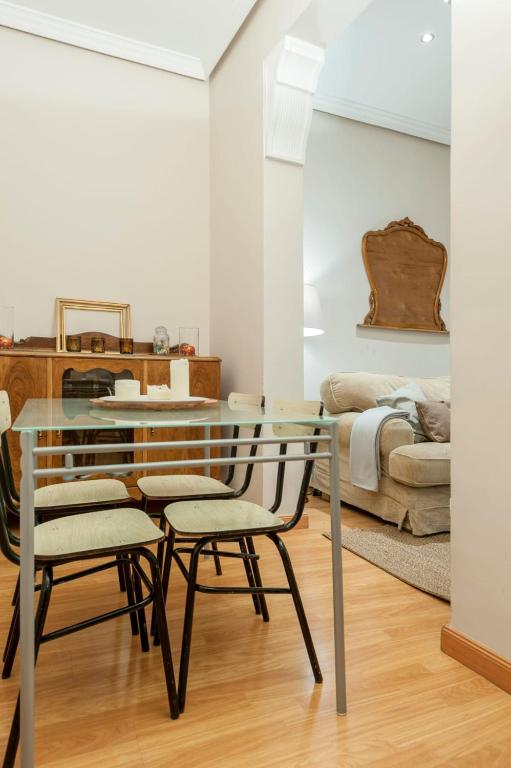 Charming apartment close to Royal Palace - Rolland - Chambres d'hôtes Madrid