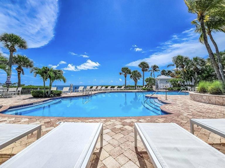 Anglers Reef Islamorada 2BR 3BA Oceanview Home in Gated Community With Resort Style Pool, Private Beach and Marina - B&B Islamorada