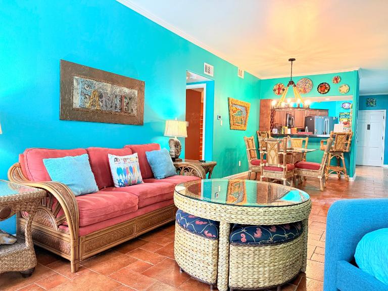 Riverfront condo downtown newbraunfels - Ferienwohnung New Braunfels