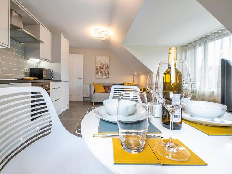 Belfast central stylish spacious apartment free parking - B&B Belfast