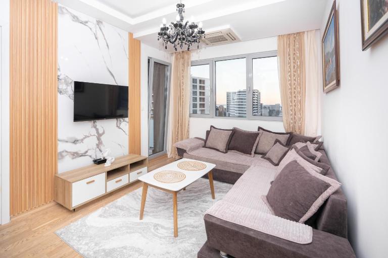 City center lux 2bdr apt with garage - B&B Budua