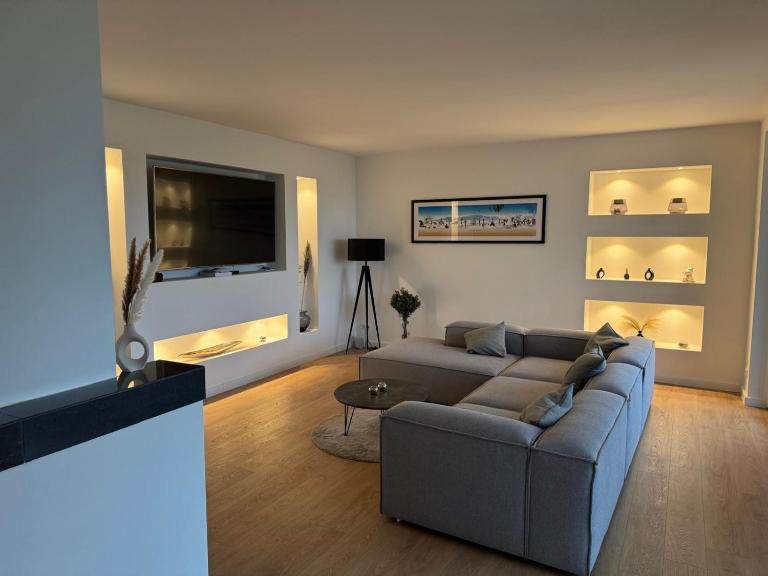 Modern dream house with private spa and gym - Ferienwohnung Norderstedt