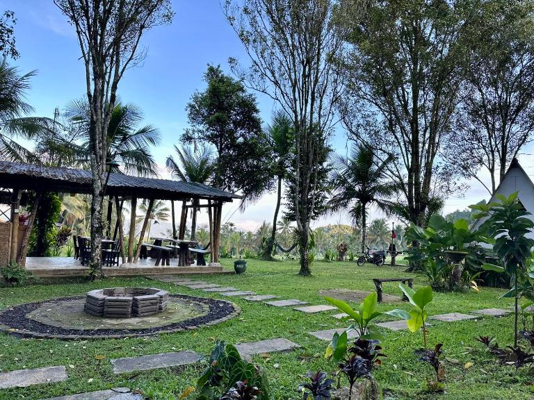 Da'kayu Glamping - B&B Munduk